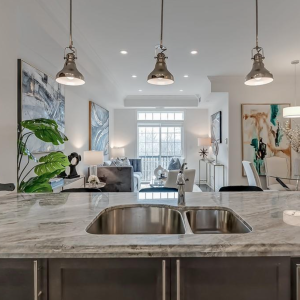 312-2300 Upper Middle West3