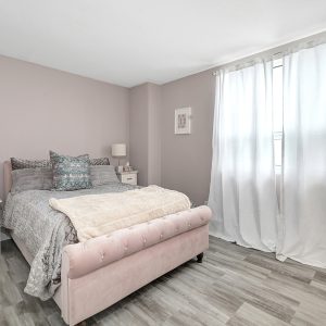 Staging B bedroom